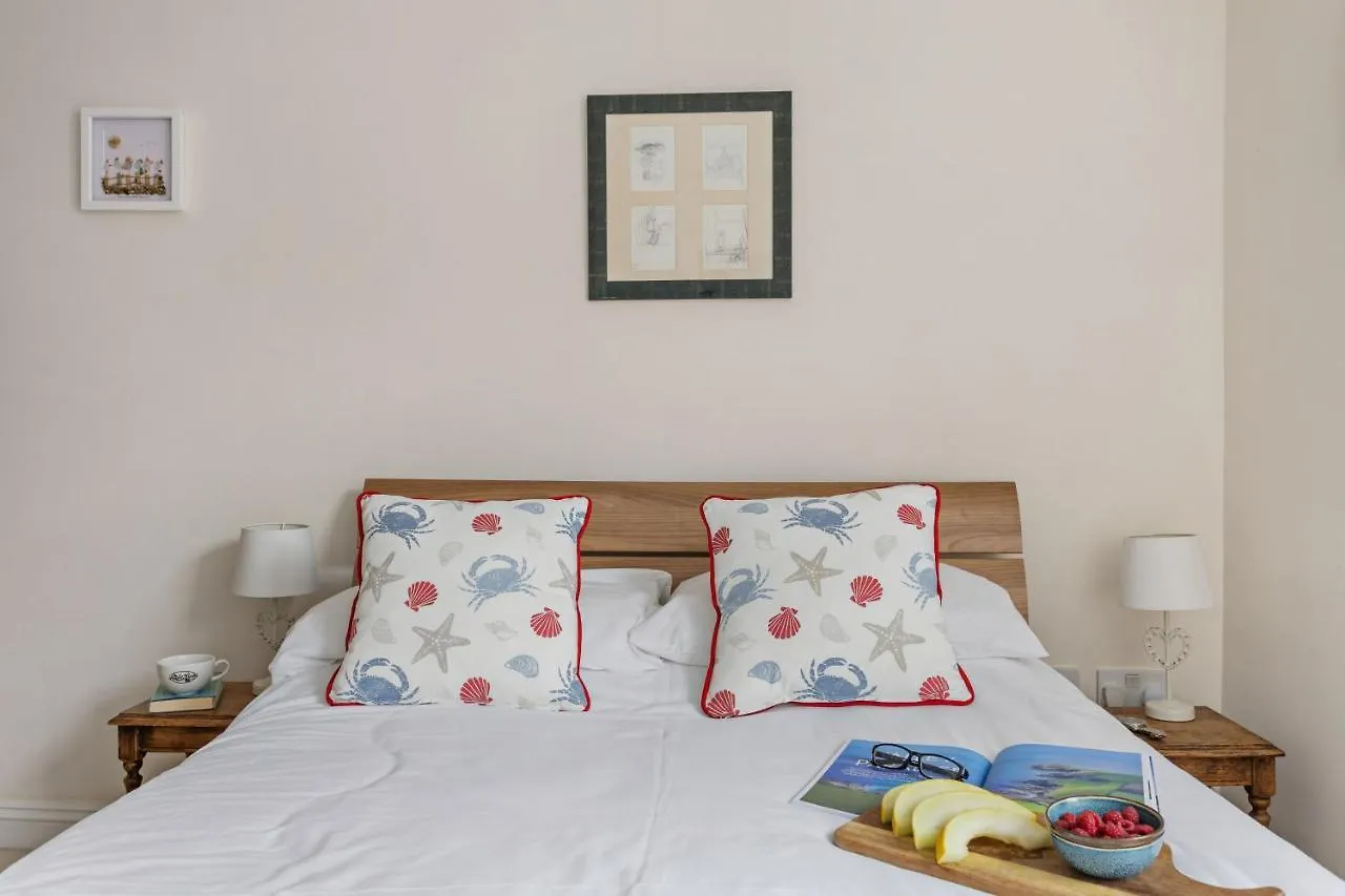 3 Bell Court - Large Close To Historic Market And Quay Holiday home