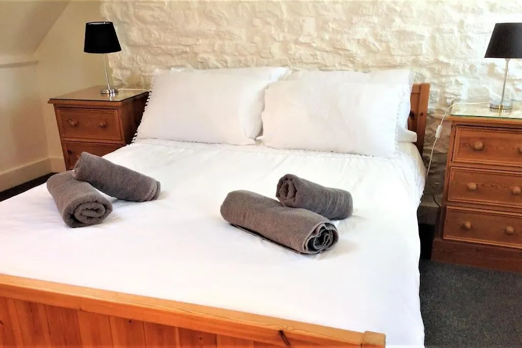 Peaceful, Location. Sleeps 6 Holiday home *