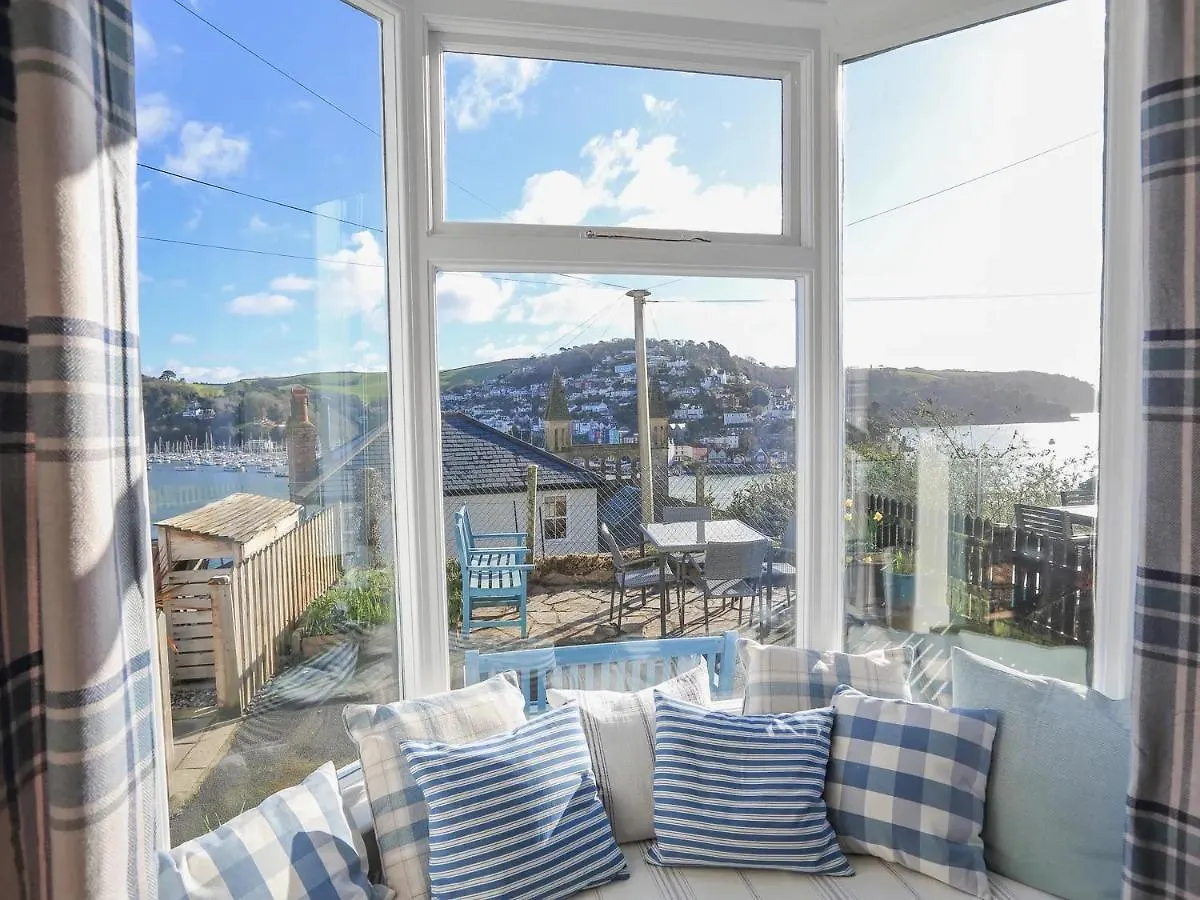 - River And Sea Views With Parking Permit * Dartmouth