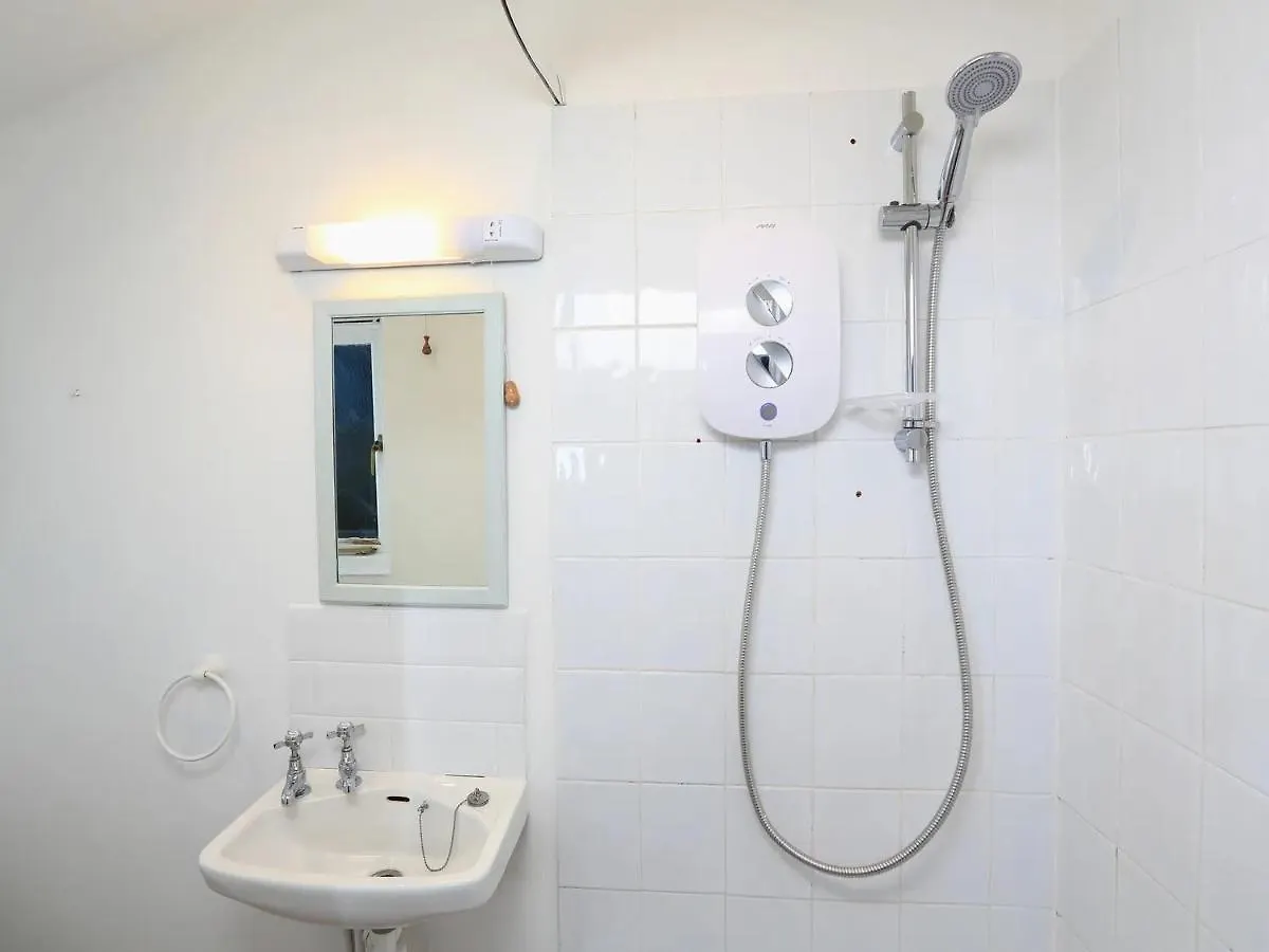 - River And Sea Views With Parking Permit Holiday home