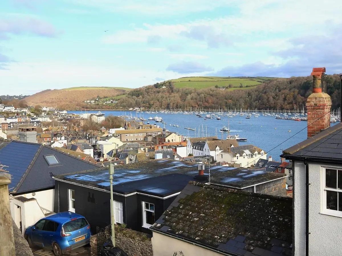 - River And Sea Views With Parking Permit * Dartmouth