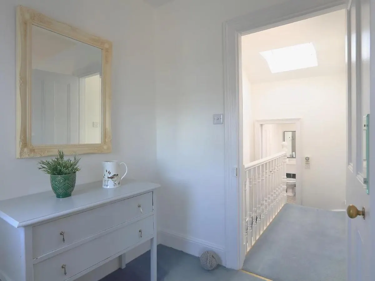 - River And Sea Views With Parking Permit Holiday home Dartmouth