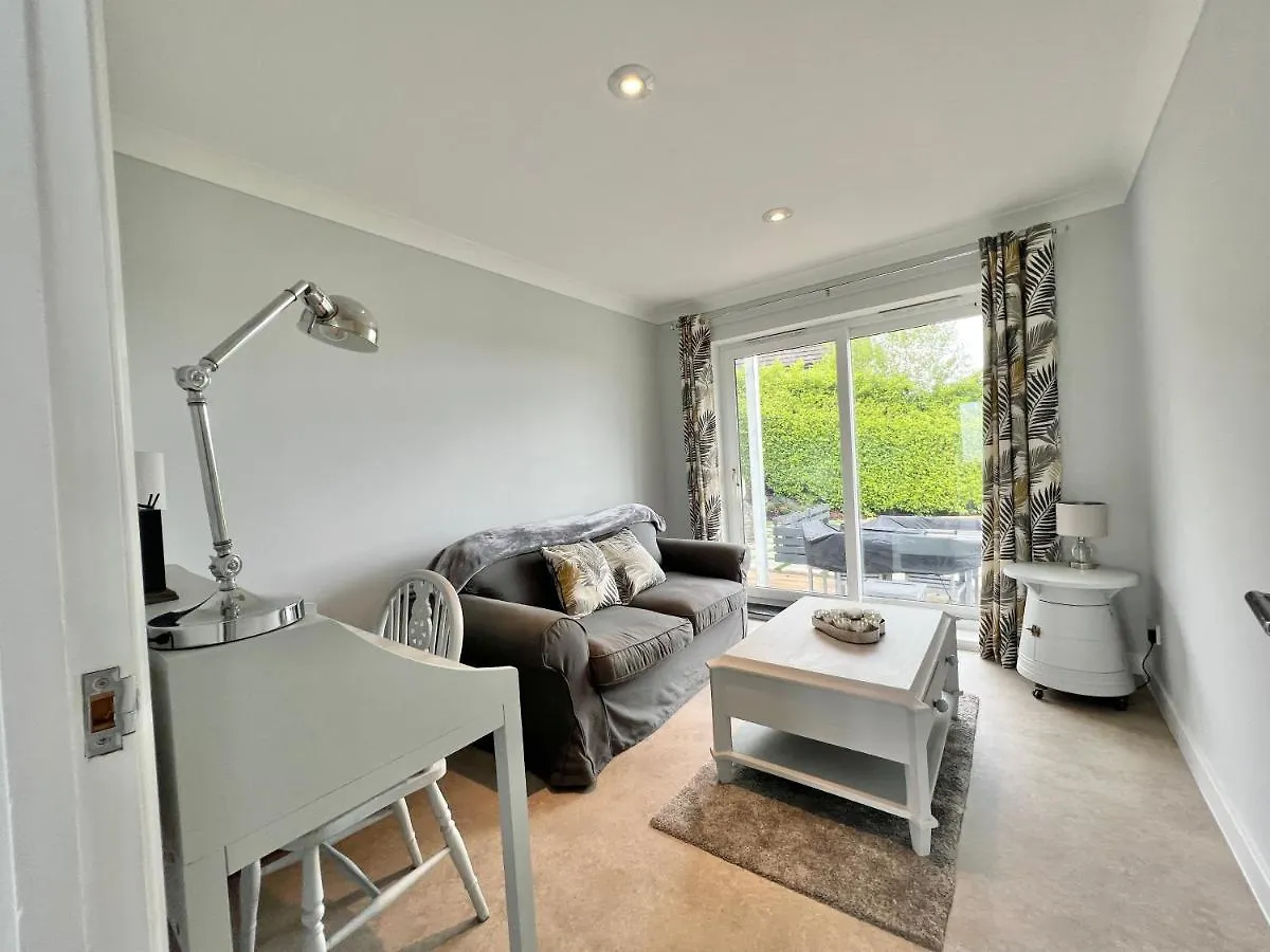 Incredible Views In With Parking And Ev Charger Holiday home Dartmouth