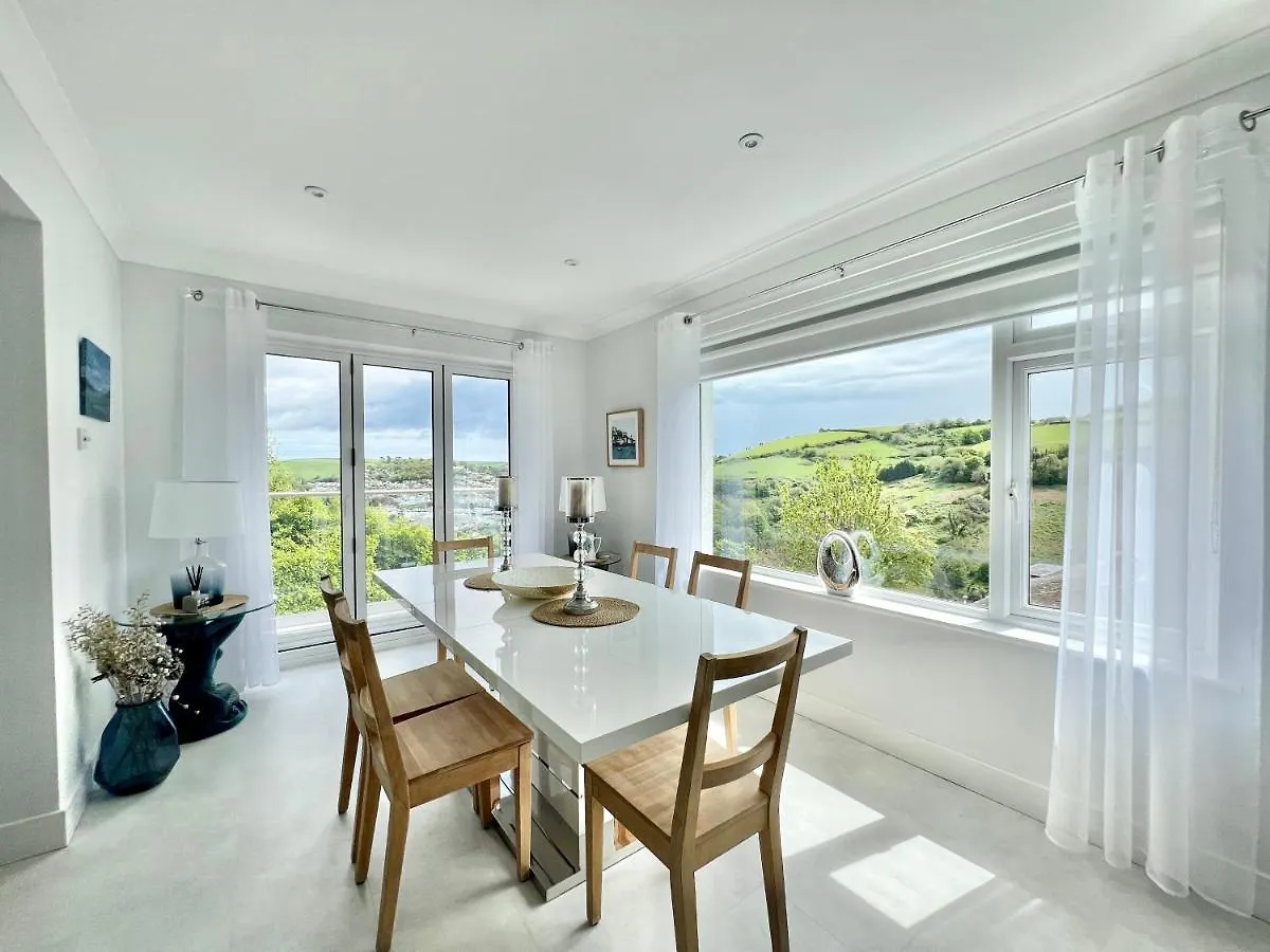 Incredible Views In With Parking And Ev Charger Holiday home