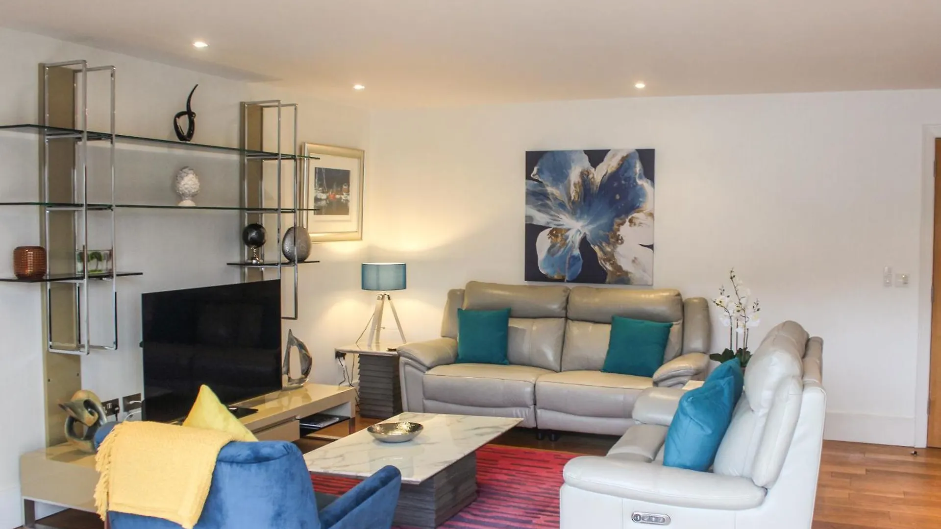 30 Dart Marina Apartment *
