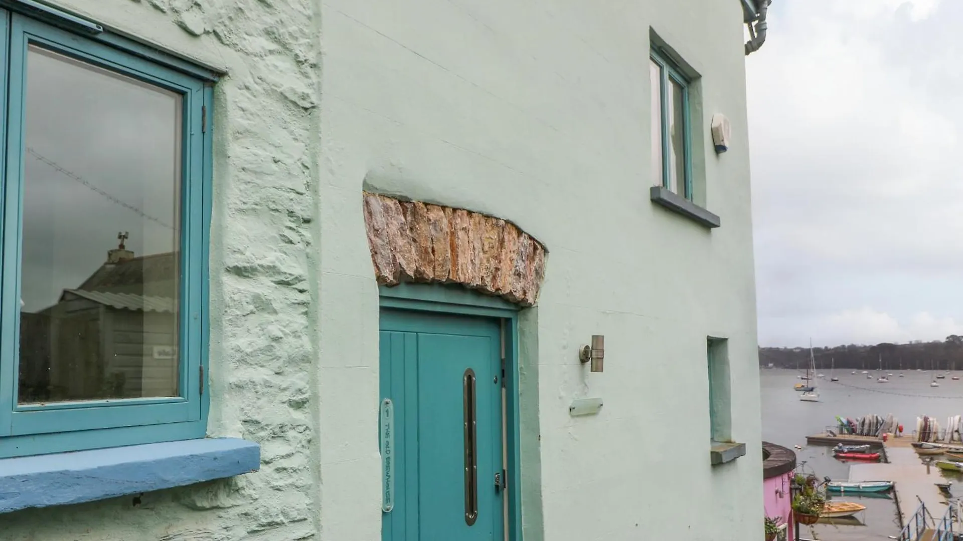 1 The Old Brewhouse * Dartmouth