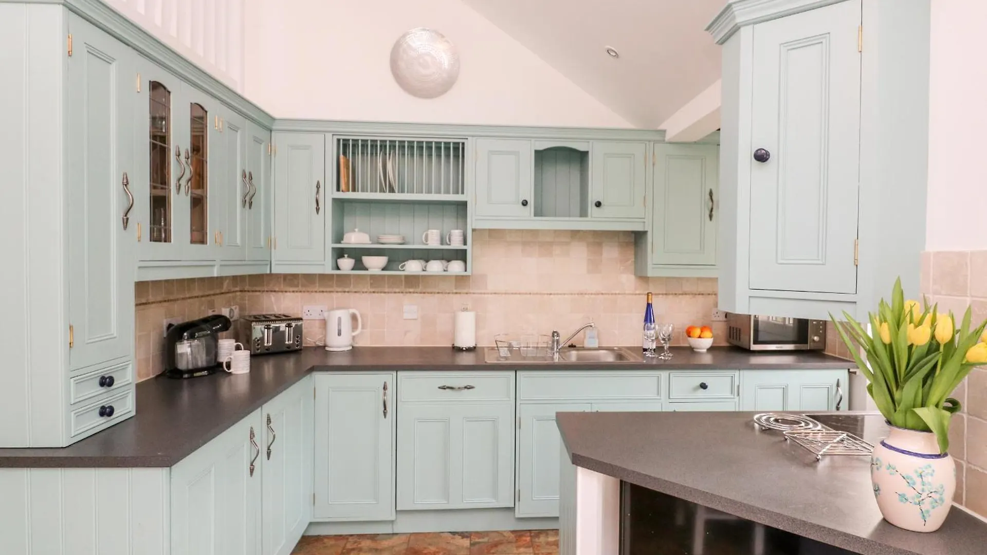 1 Keepers Cottage, Hillfield Village *