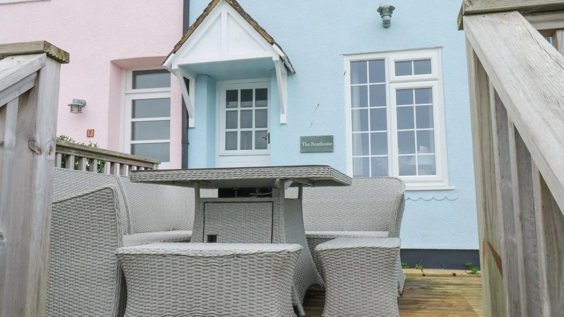 6 Hillside Terrace Dartmouth