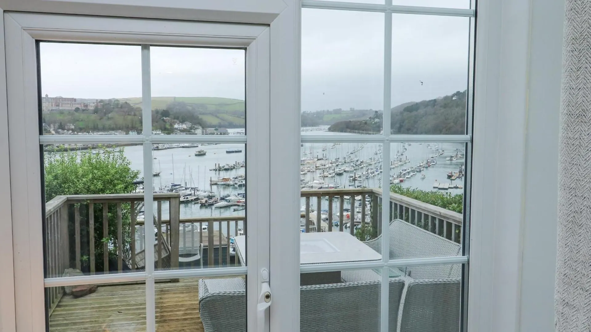 6 Hillside Terrace *