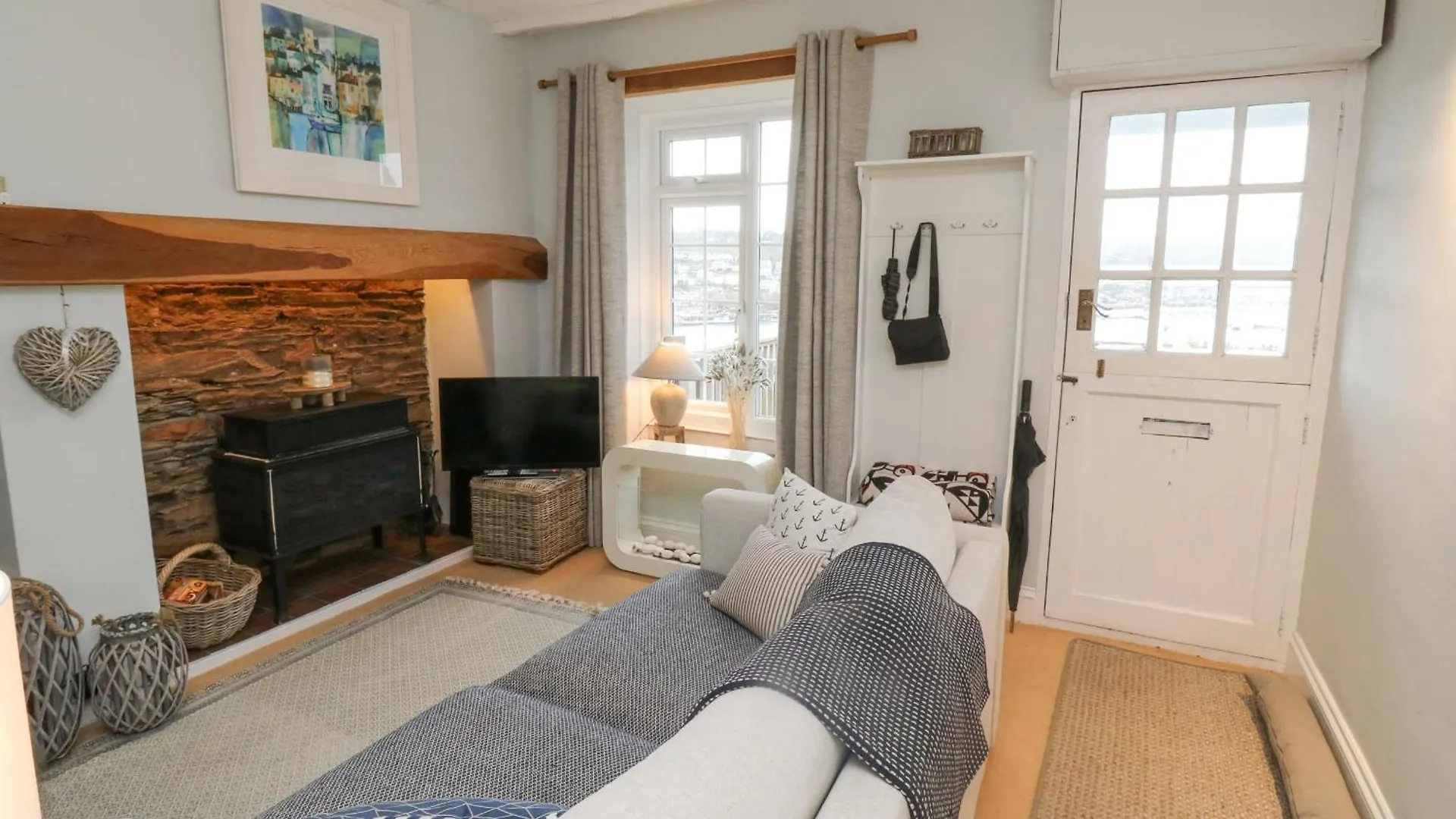 6 Hillside Terrace Dartmouth