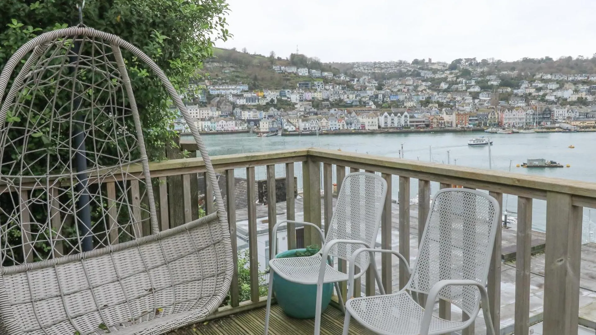 6 Hillside Terrace Holiday home