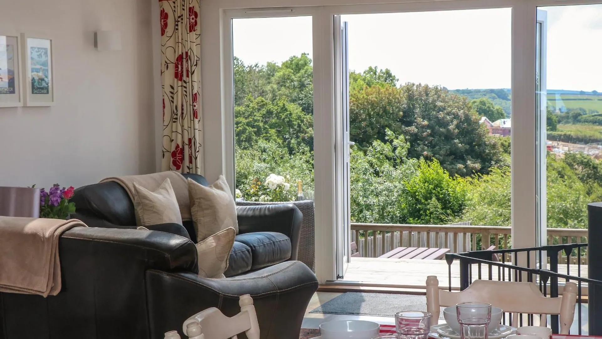 Holiday home Poppy Dartmouth
