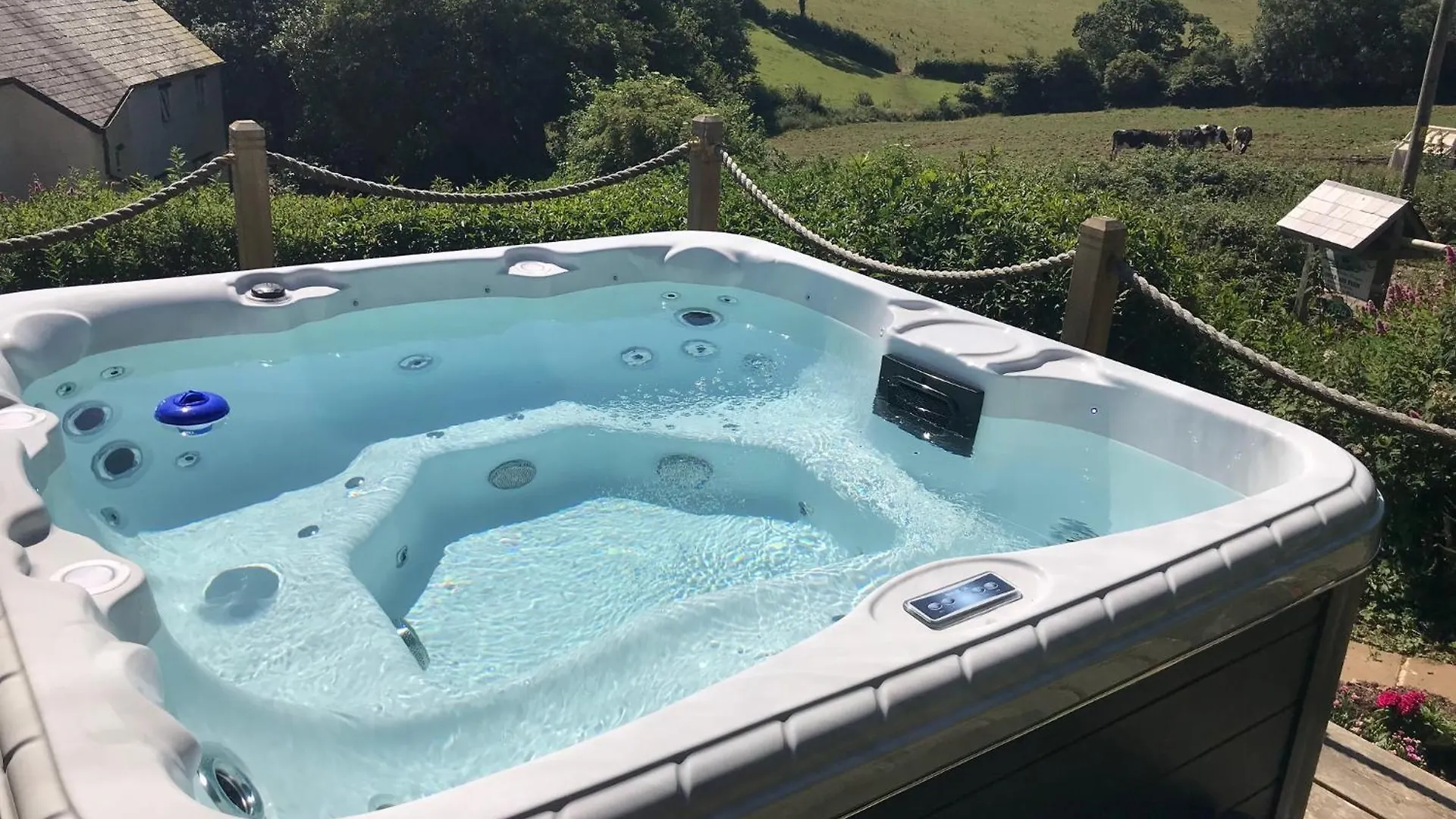 Clotted Cream Cottage: Countryside Calm: Close To Beach: Dartmouth: Devon