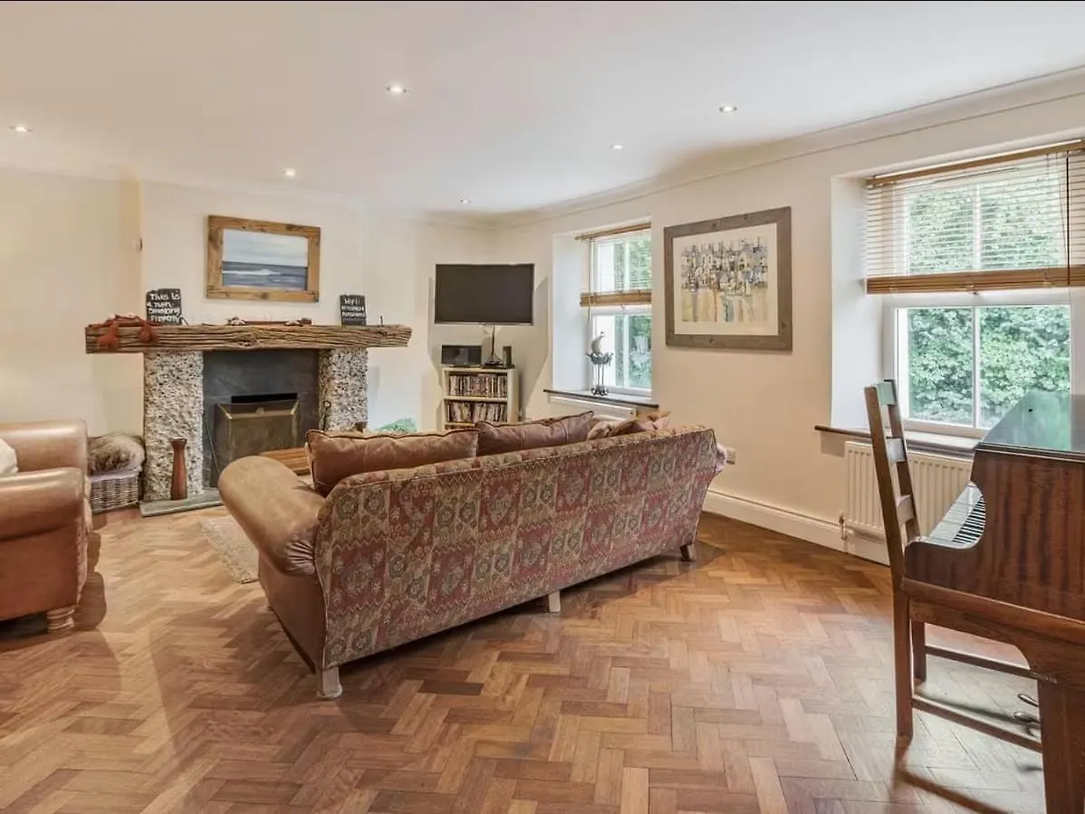 Holiday home Clotted Cream Cottage: Countryside Calm: Close To Beach: Dartmouth: Devon Dartmouth
