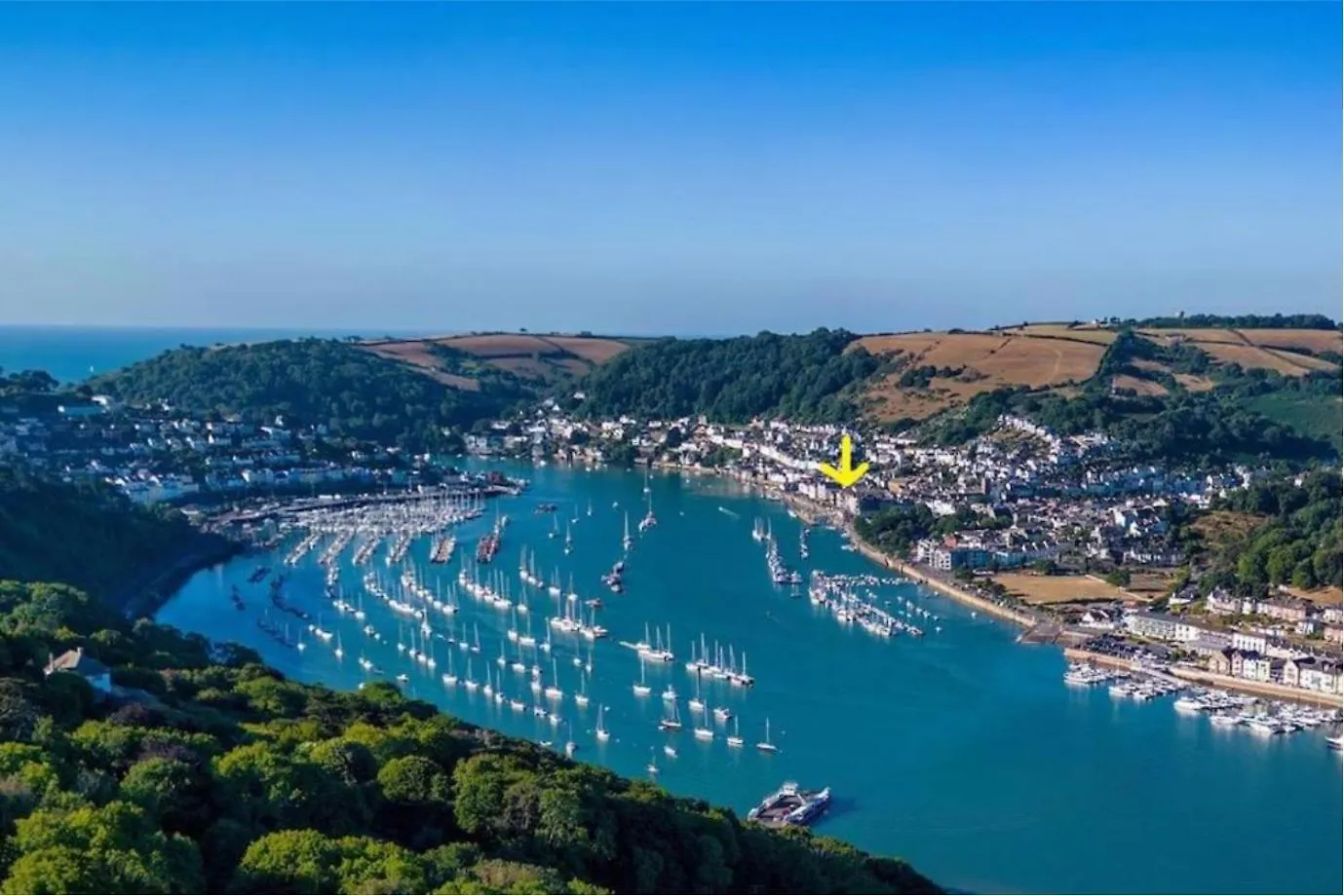 Town Centre 2 Bedroom Stylish Is Perfect For Families And Couples With A Happy & Homely Feel Being Only 30 Meters From The Sea But Set Back & Quiet With Everything On The Doorstep A Fab Place To Explore Pets Welcome For Apartment Dartmouth