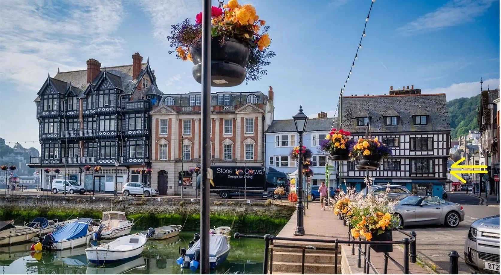 Apartment Town Centre 2 Bedroom Stylish Is Perfect For Families And Couples With A Happy & Homely Feel Being Only 30 Meters From The Sea But Set Back & Quiet With Everything On The Doorstep A Fab Place To Explore Pets Welcome For Dartmouth