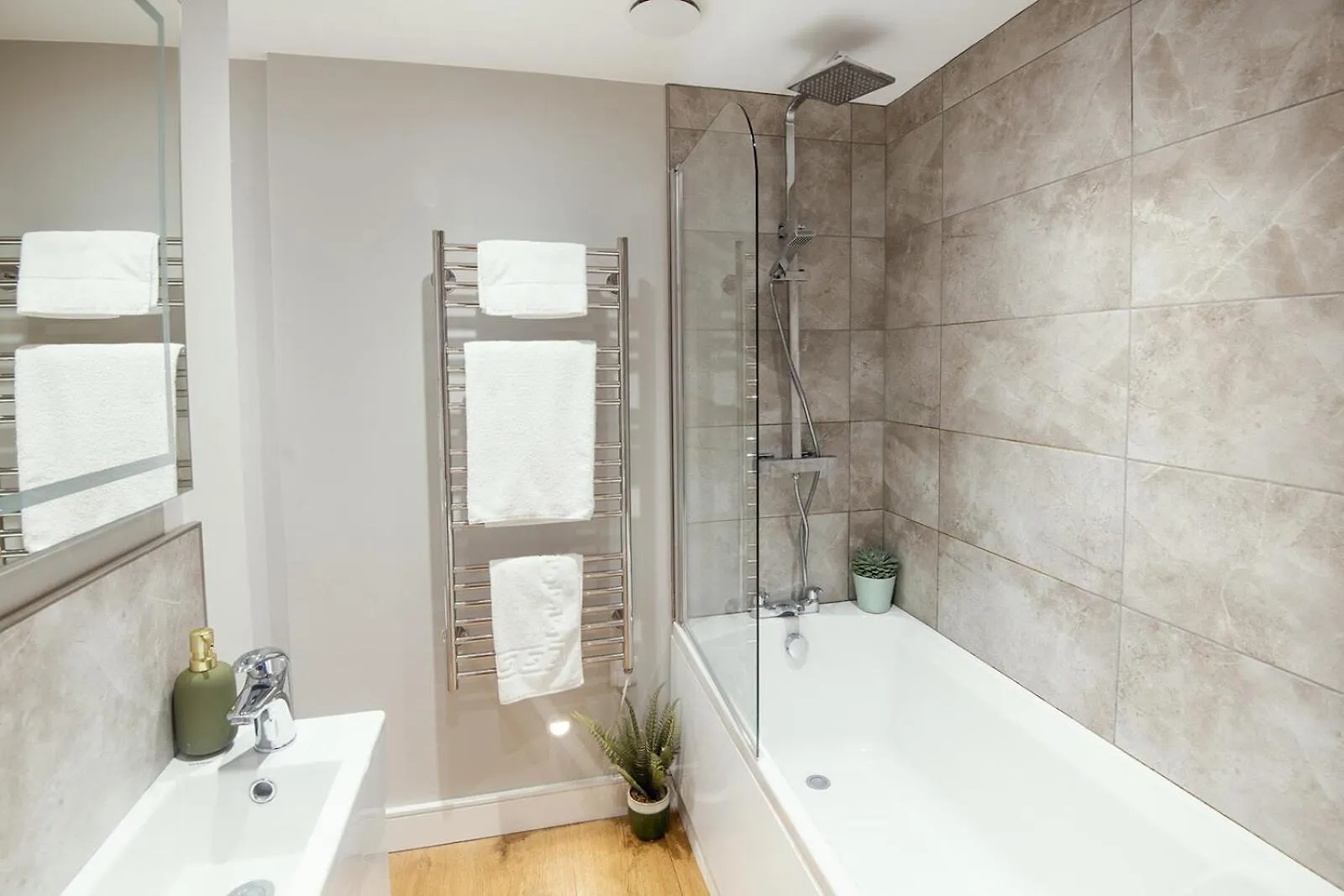 1 Castle Mews Dartmouth