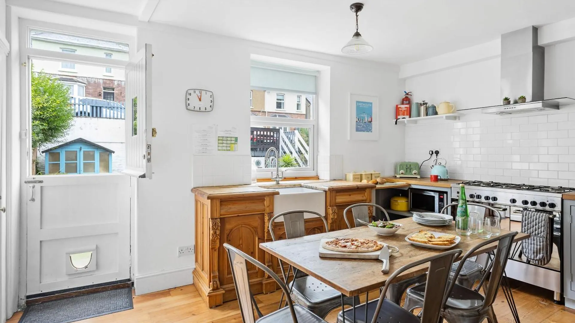 Kessel House - Outstanding Family Home, Close To Town Centre *