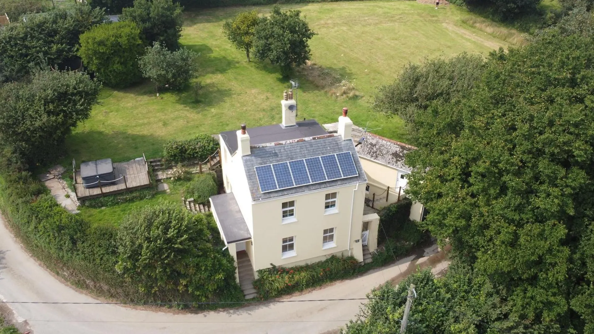 Clotted Cream Cottage: Countryside Calm: Close To Beach: Dartmouth: Devon Holiday home