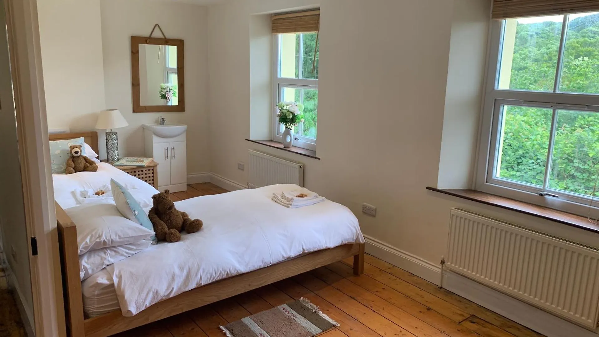 Holiday home Clotted Cream Cottage: Countryside Calm: Close To Beach: Dartmouth: Devon Dartmouth