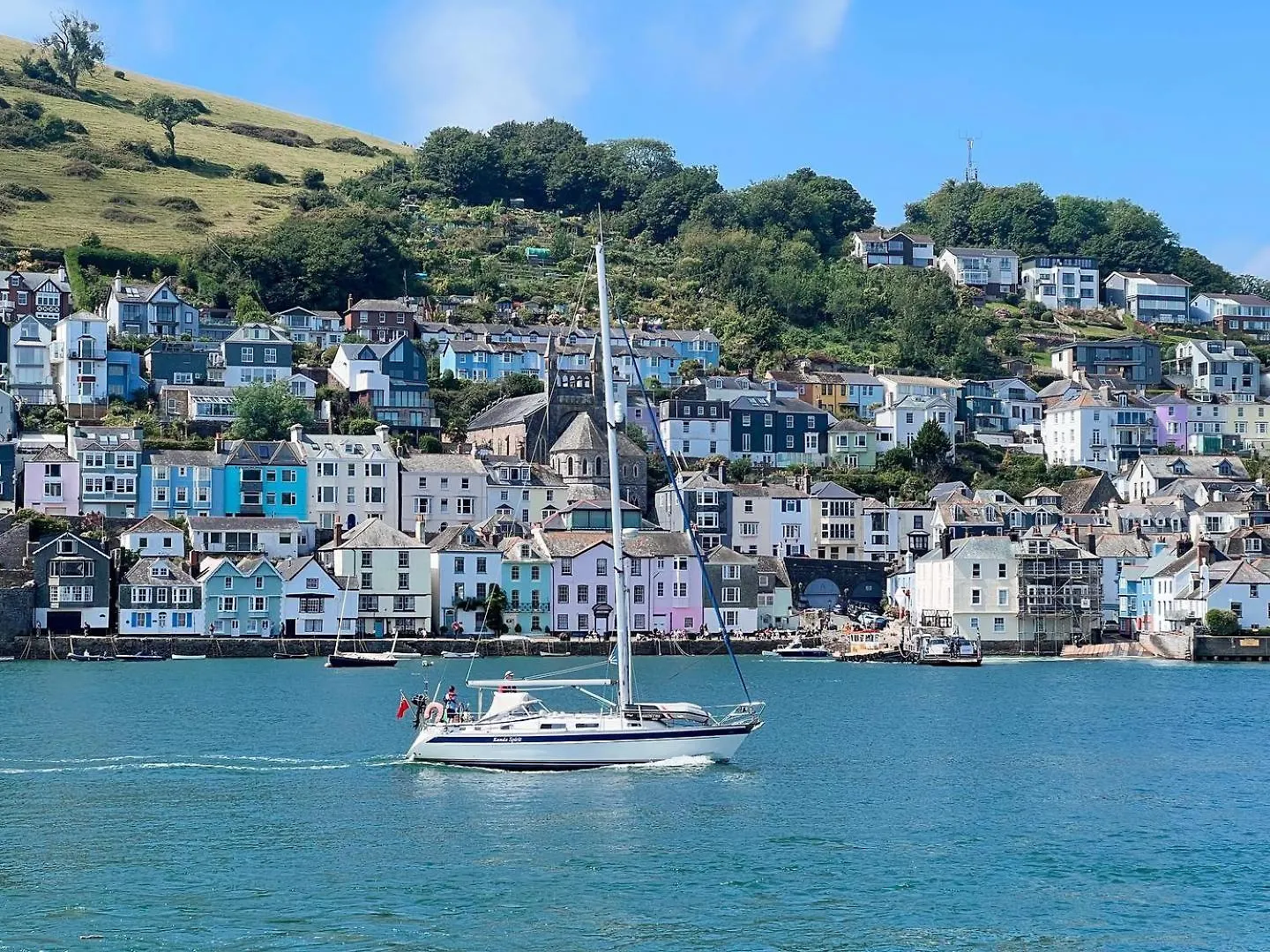 Seaside Haven: Stylish 2-bedroom Family Retreat Apartment Dartmouth