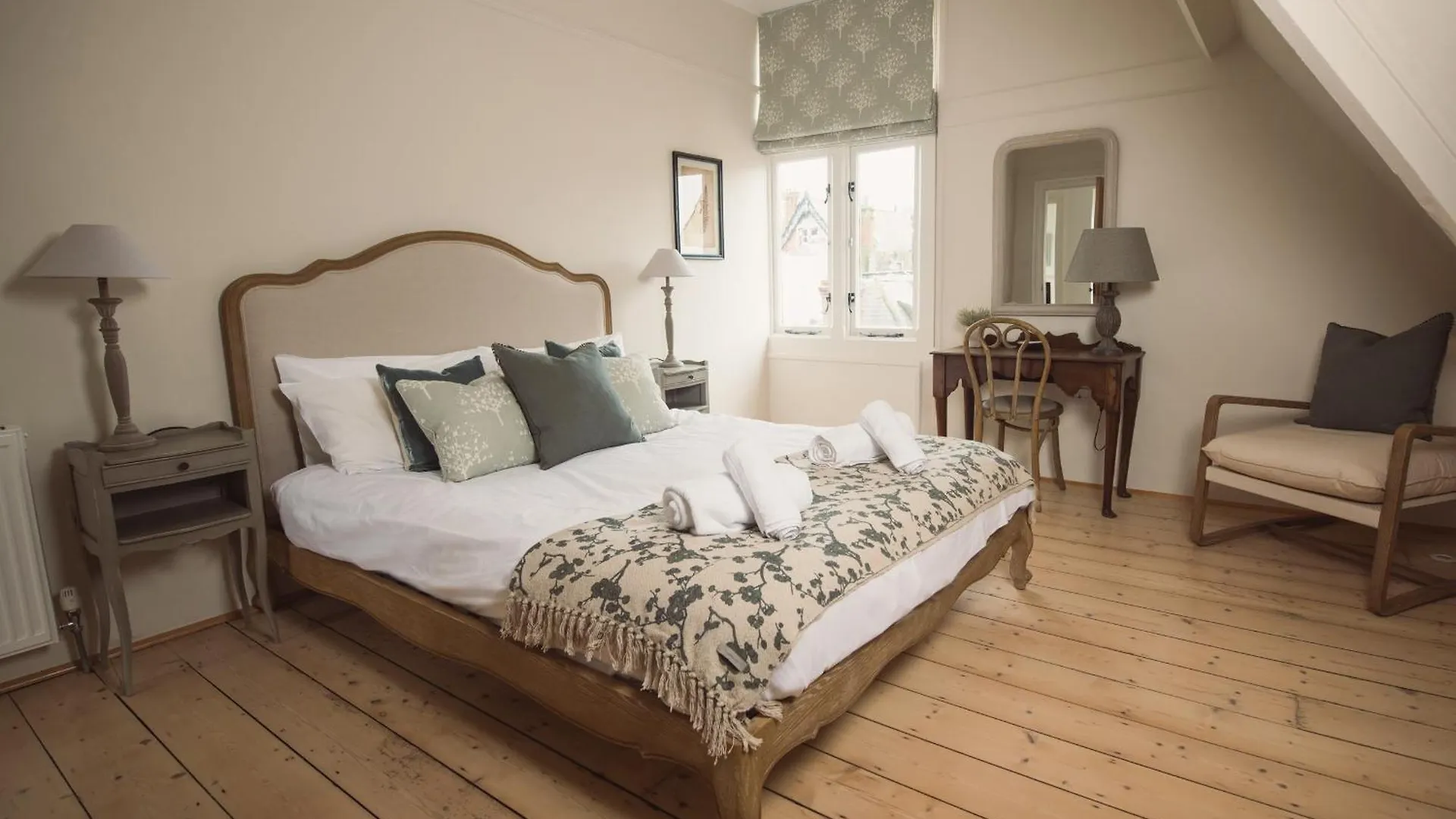 Fairhaven Apartment *