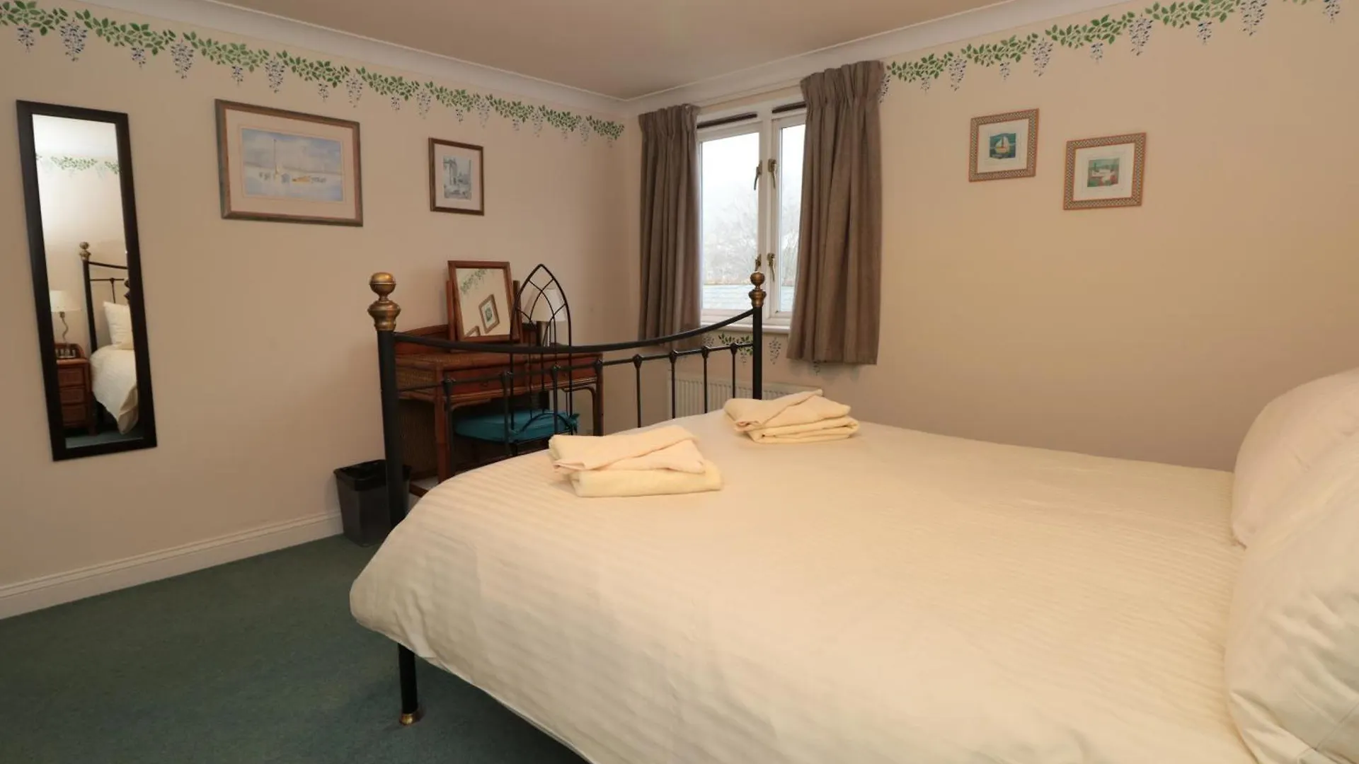 Holiday home 12 House Dartmouth