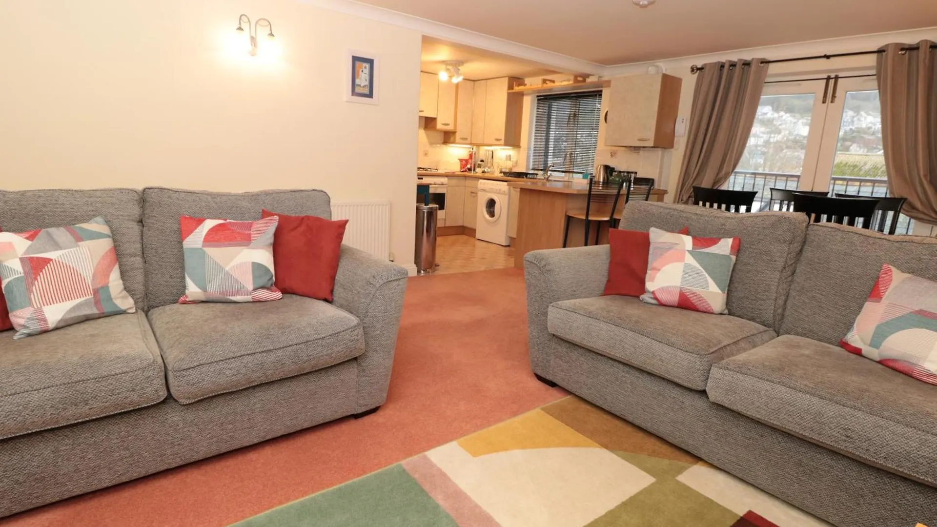 12 House Holiday home