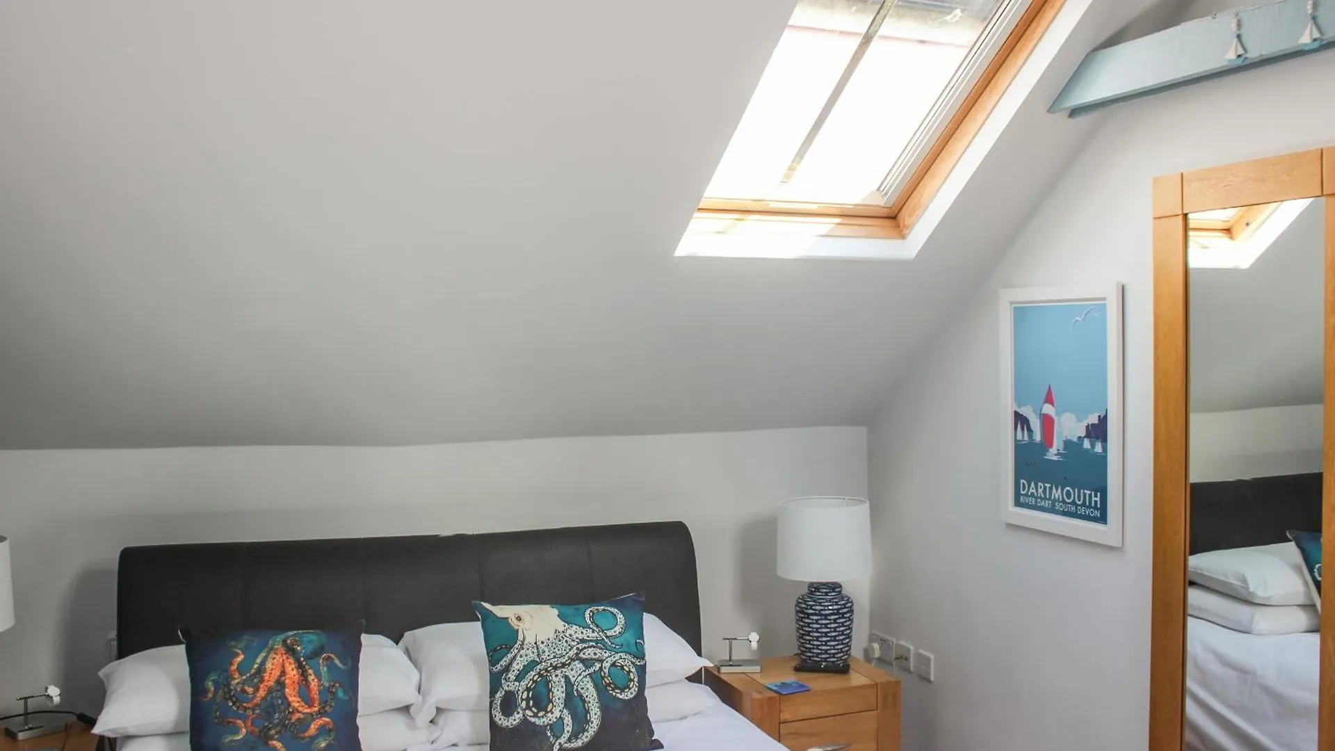 6 The Sail Loft Apartment *