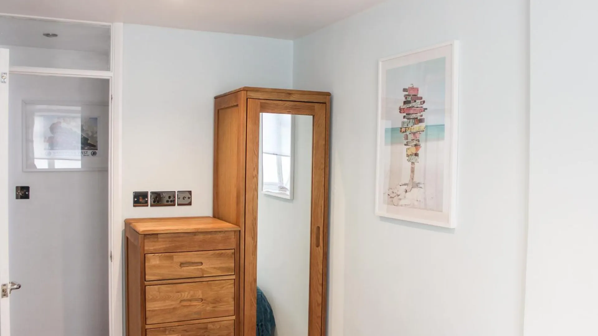 34a Clarence Street *
