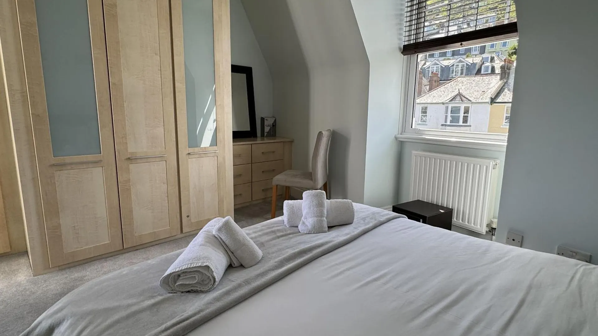 Holiday home Seascape - Waterfront Apartment, Glorious Views And Parking