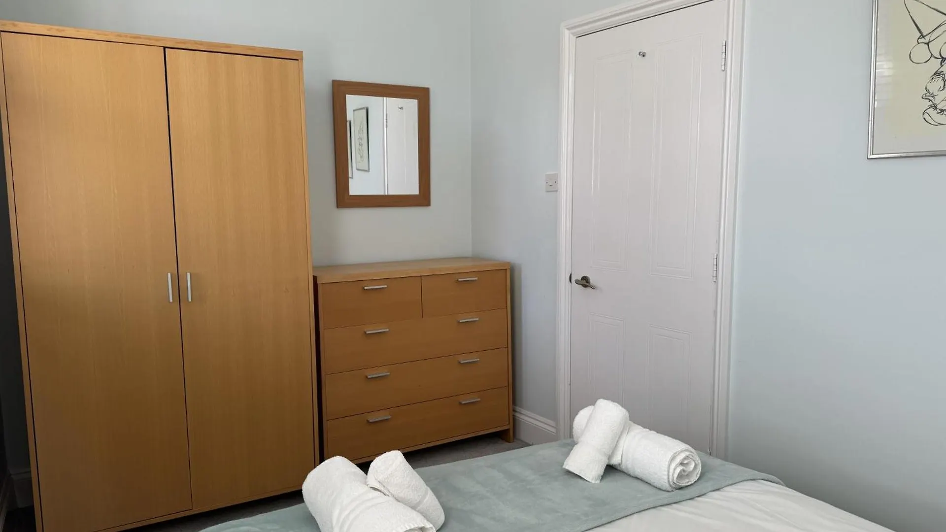 Holiday home Seascape - Waterfront Apartment, Glorious Views And Parking *