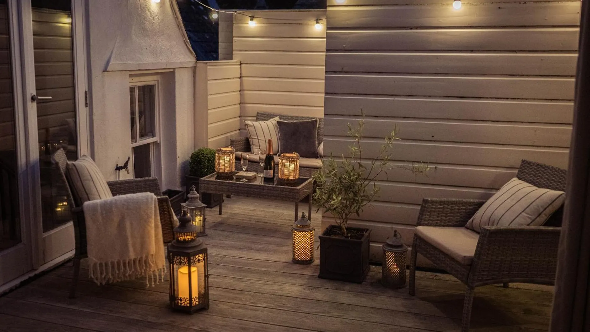 Fairhaven Apartment *