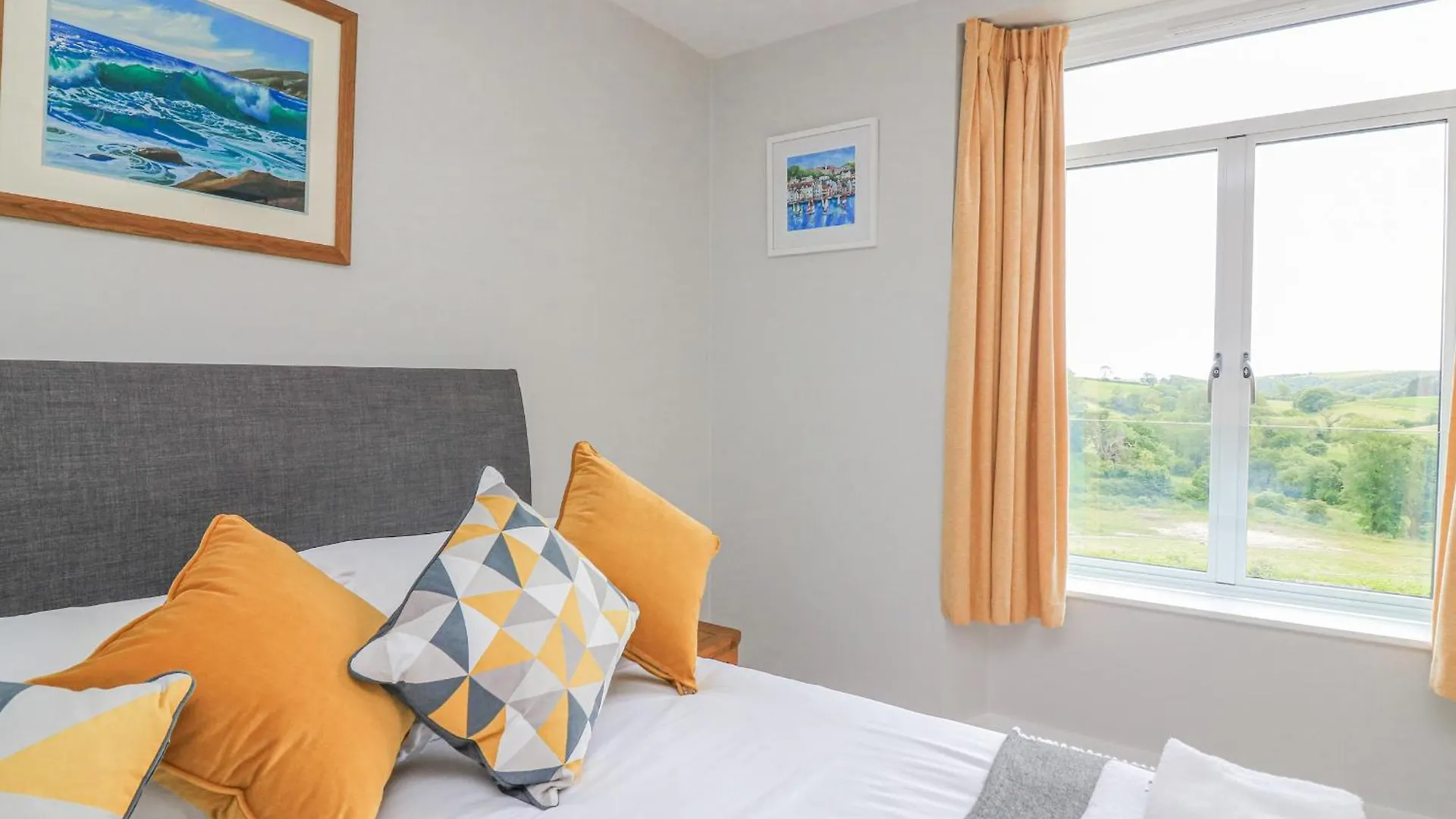4 The Manor House Hillfield Village Apartment