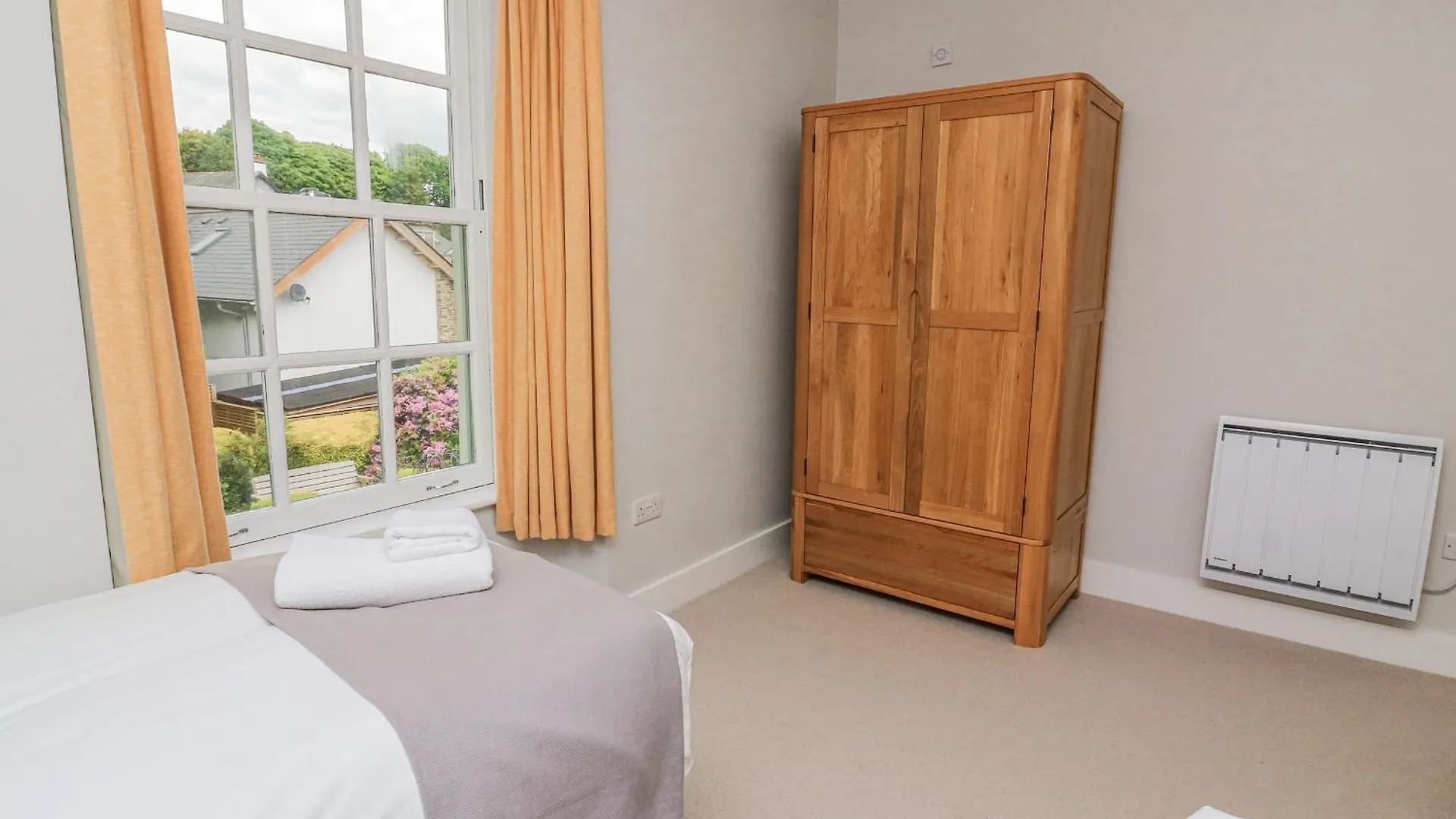 Apartment 4 The Manor House Hillfield Village *