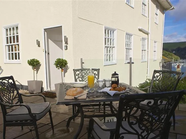 Holiday home Balmoral House *