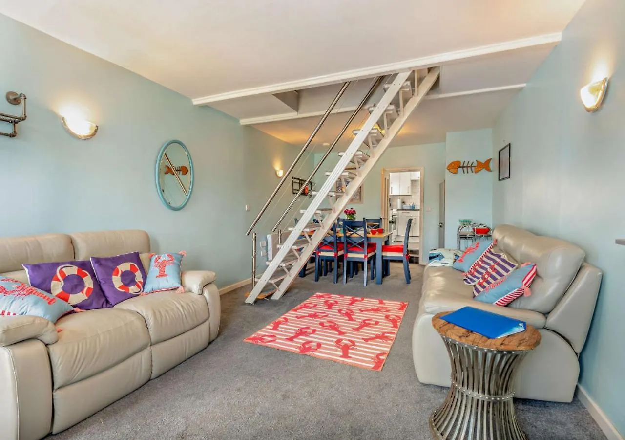 Holiday home Amil Dartmouth