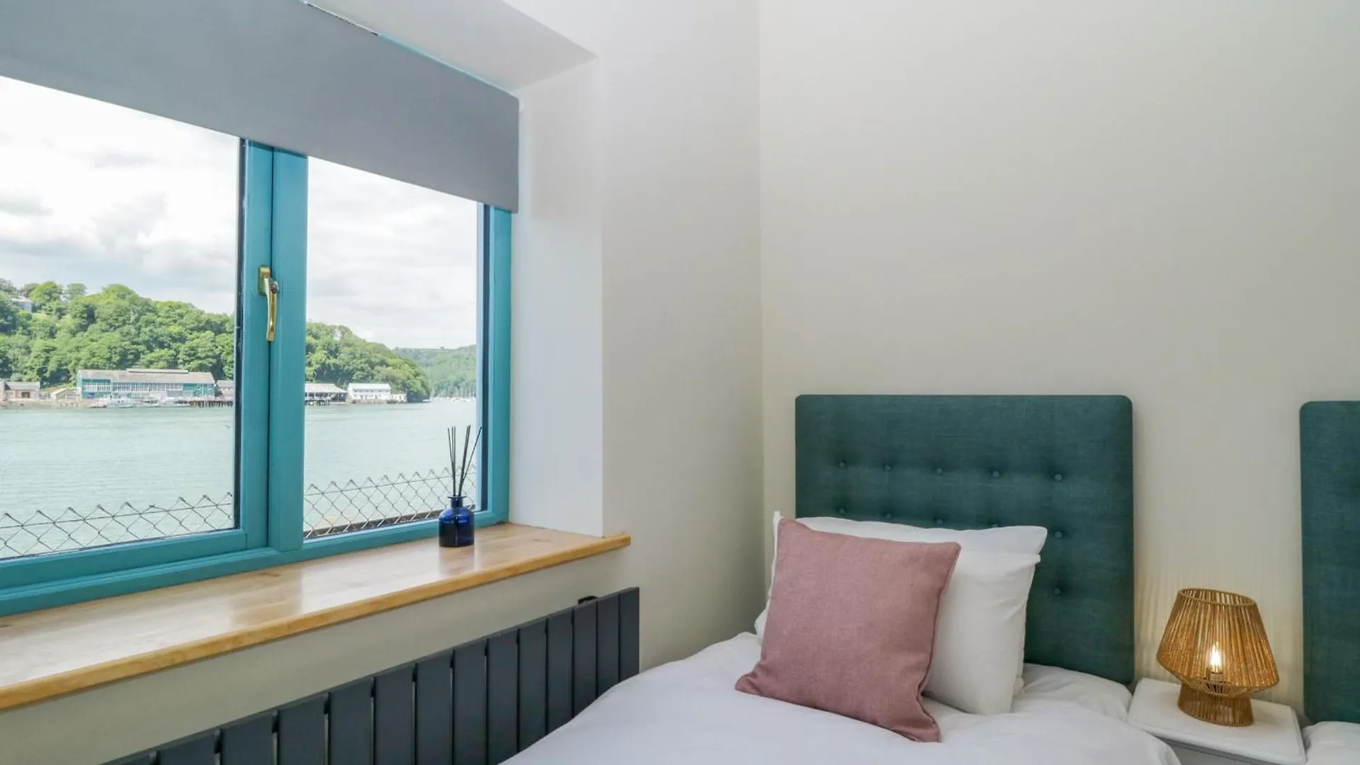 Britannia Crossings Holiday home