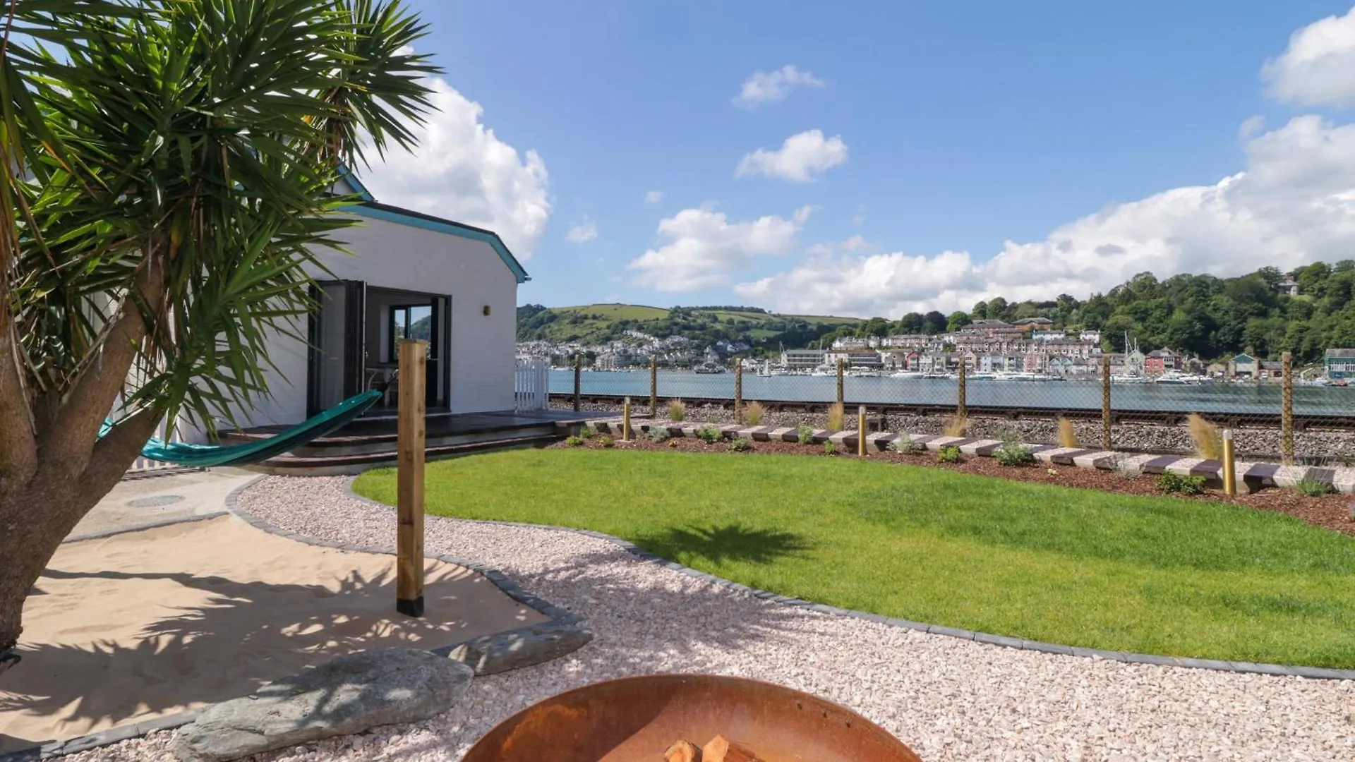 Britannia Crossings Holiday home *