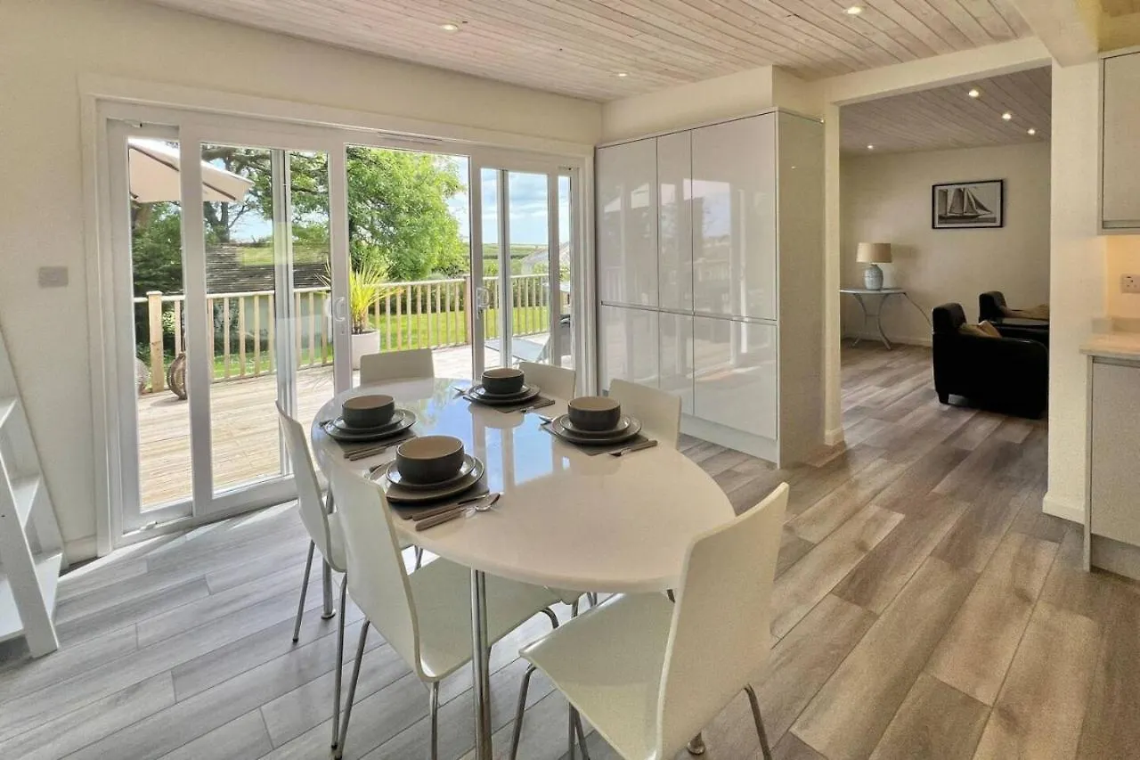 Apartment Spacious 2-bedroom With Amazing Sundeck Dartmouth