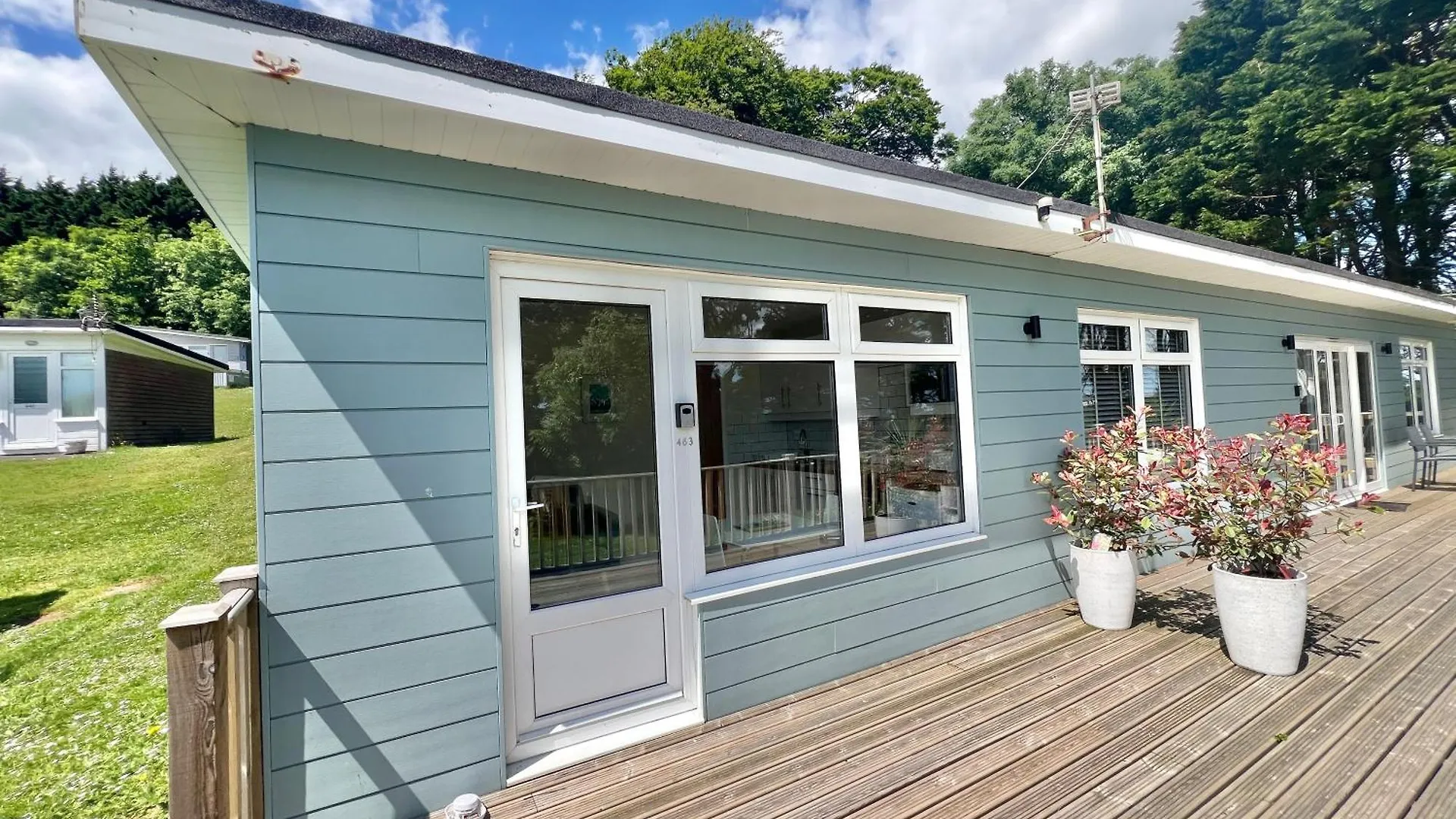 One Bedroom With Sun Deck Apartment