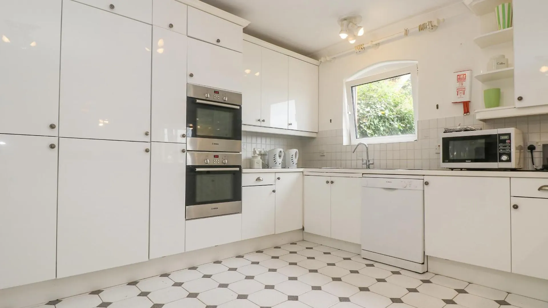 Bight Boathouse Holiday home Dartmouth