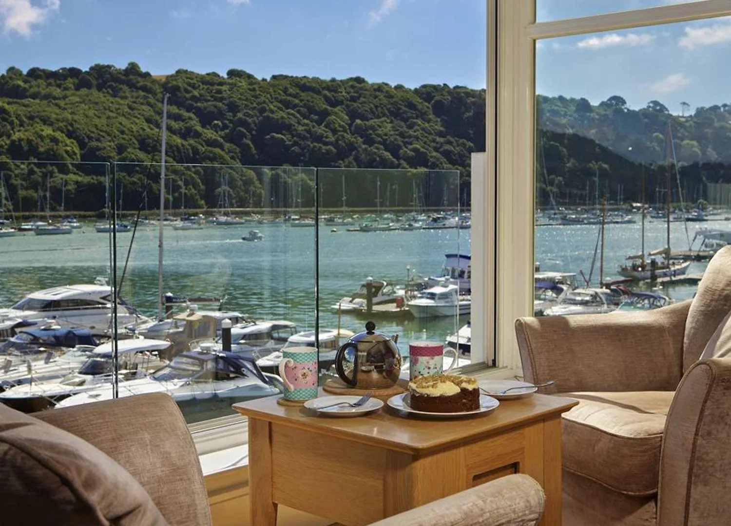 22 Dart Marina Apartment