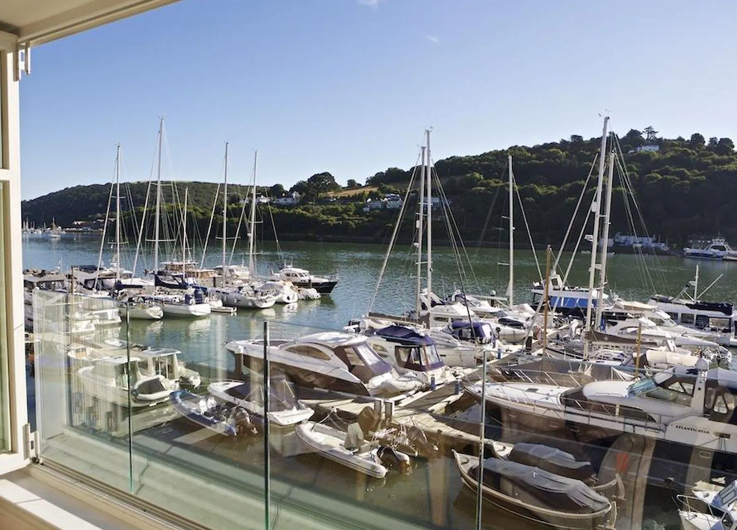 22 Dart Marina Apartment