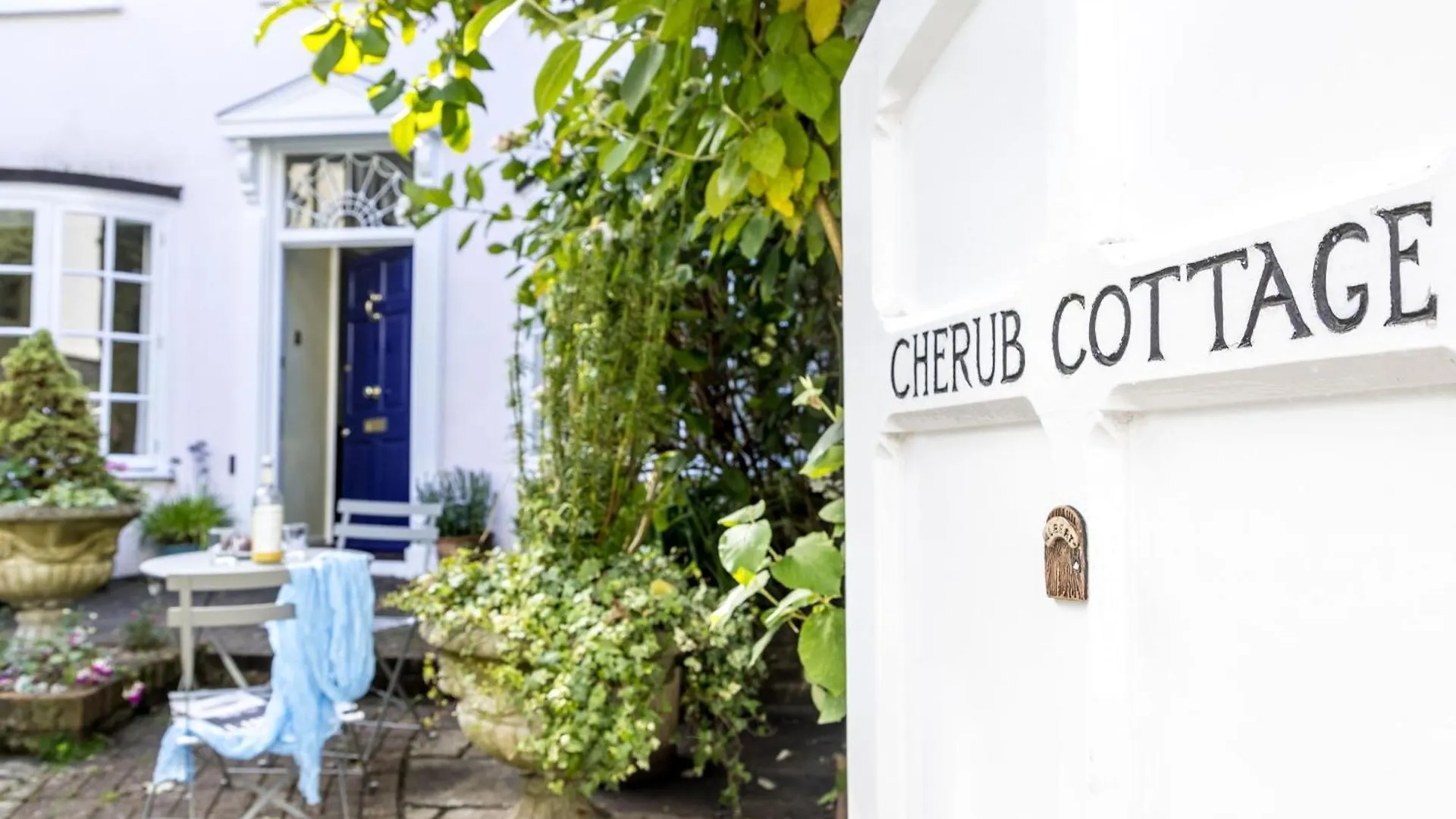 Cherub Located In The Centre Of Historic Holiday home *