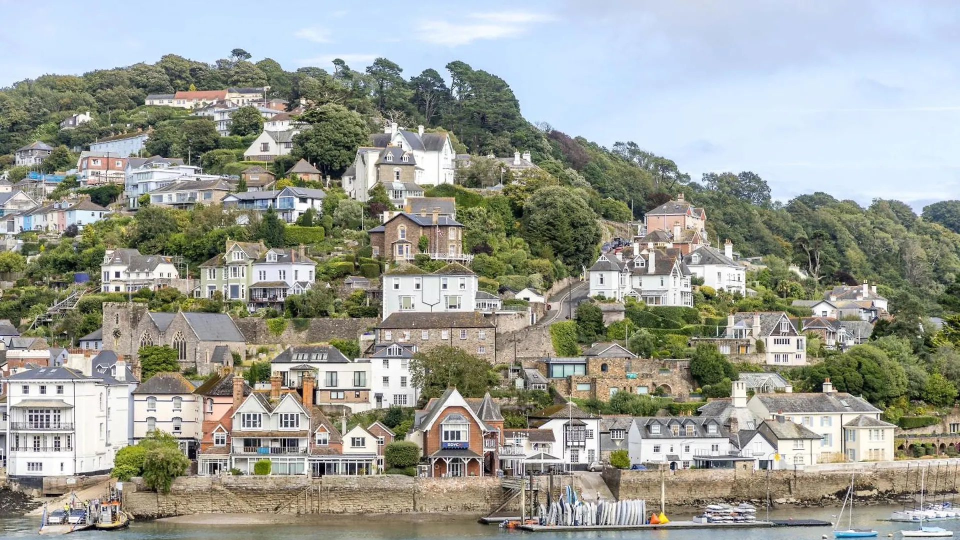 Cherub Located In The Centre Of Historic Dartmouth