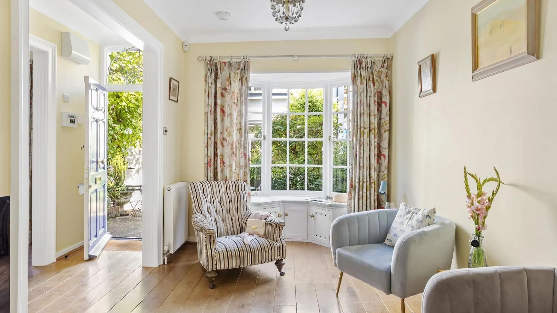 Cherub Located In The Centre Of Historic Holiday home *