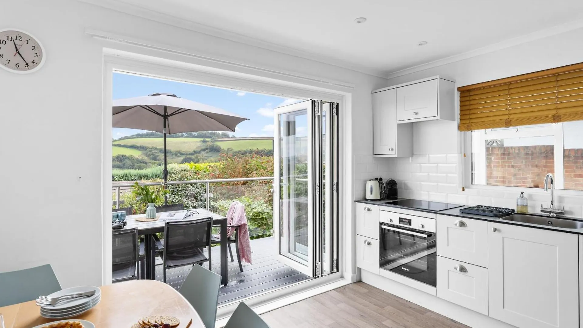 15 Churchfields - With Estuary Views And Parking Holiday home *