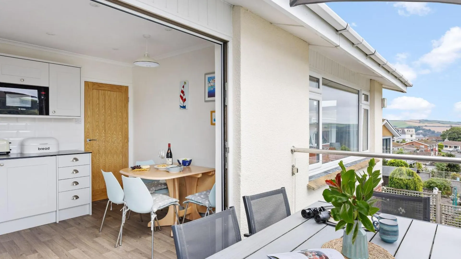 15 Churchfields - With Estuary Views And Parking