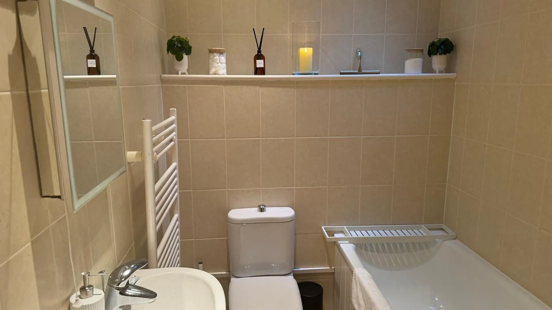 The Salt Box Apartment